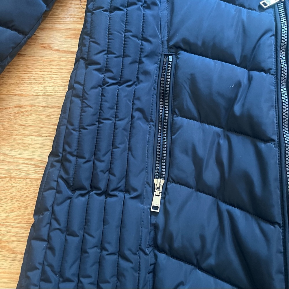 Tommy Hilfiger puffer jacket - Picture 4 of 5